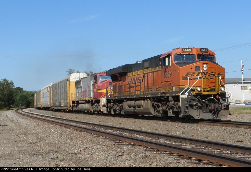 BNSF 6669 East